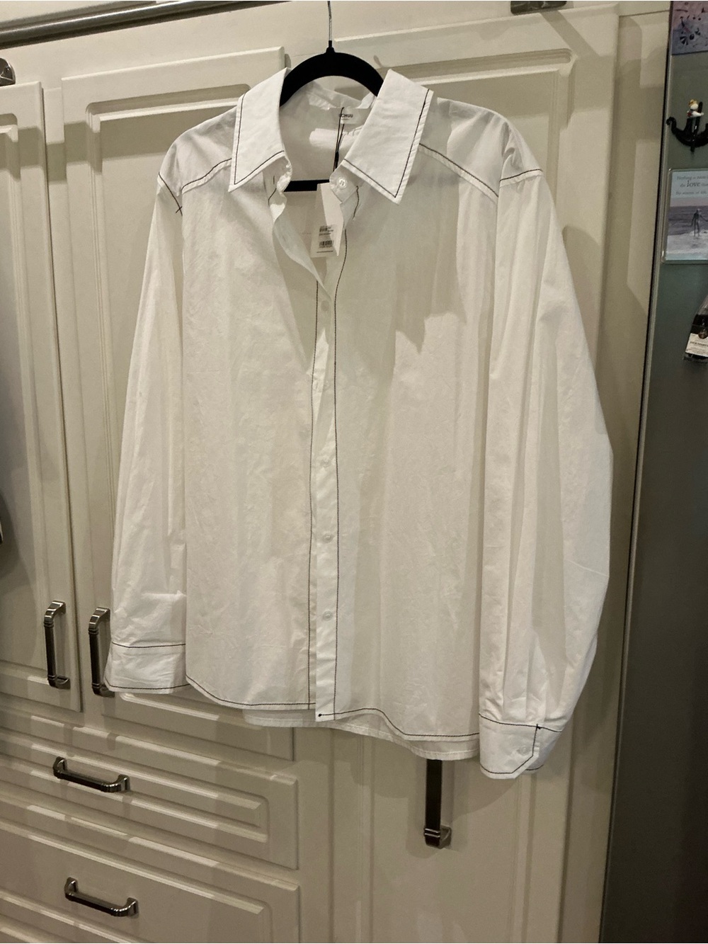 UCHUU Women's White Button-Front Blouse with Contrast Topstitching